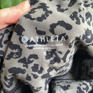Athleta full length leopard / cheetah leggings